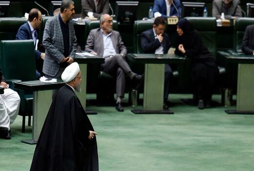 بازی‌های سیاسی و جناحی یا رفع تنش‌های داخلی