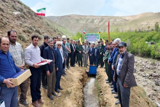 افتتاح خط انتقال آب کشاورزی روستای شورجه اله امانلو چاراویماق به مناسبت دهه کرامت