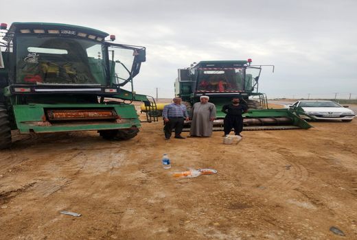 ورود کمباین‌های مهاجر برای برداشت گندم به آبادان