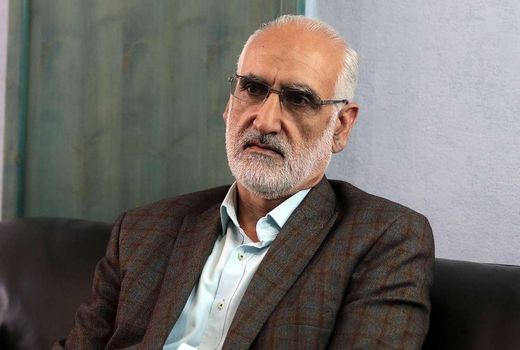 پای یک زن در میان است
