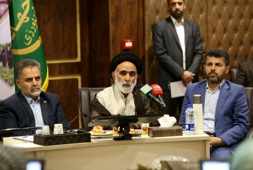 لزوم جامعه نگری در مساله زنان روستایی و خانواده های عشایری به عنوان نیاز امروز