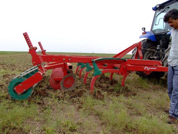 تقویت مکانیزاسیون کشاورزی آبیک با پرداخت ۱۰۵ میلیارد ریال تسهیلات