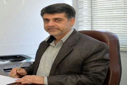 در صورت مشاهده ملخ  با سامانه 1504 تماس بگیرید