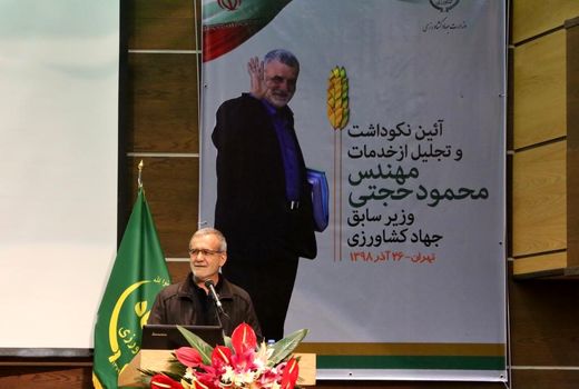  نباید به خاطر مسائل سیاسی و جناحی باعث خروج افراد صلاحیت‌دار از میدان شویم