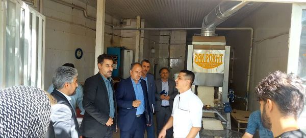 بازدید سرپرست سازمان جهاد کشاورزی آذربایجان غربی از نانواییهای سطح شهرستان ارومیه/ وضعیت مطلوب ذخایر استراتژیک کالای اساسی در استان