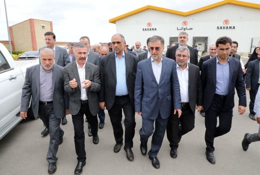 بازدید وزیر جهاد کشاورزی از زنجیره تولید گوشت مرغ ساوانا در شهرستان گلوگاه