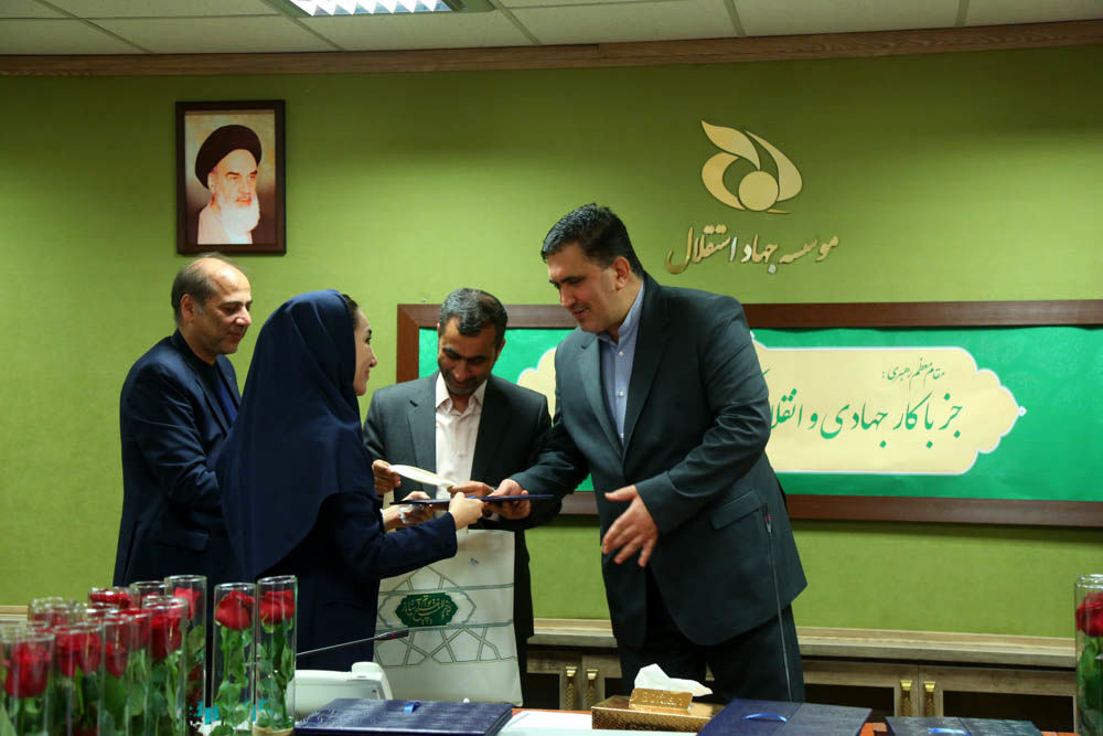 مراسم گرامیداشت روز زن در موسسه جهاد استقلال  