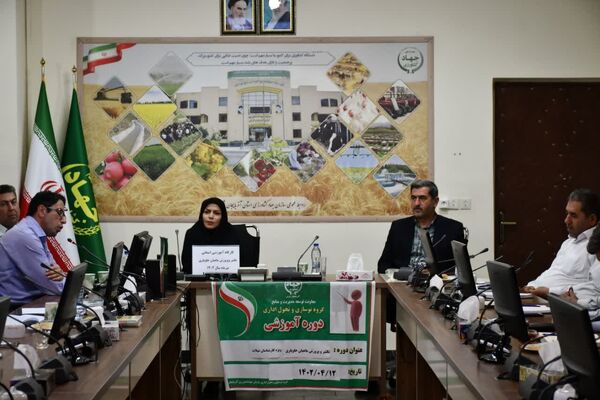 برگزاری دوره آموزشی با عنوان تکثیر و پرورش ماهیان خاوری در تبریز