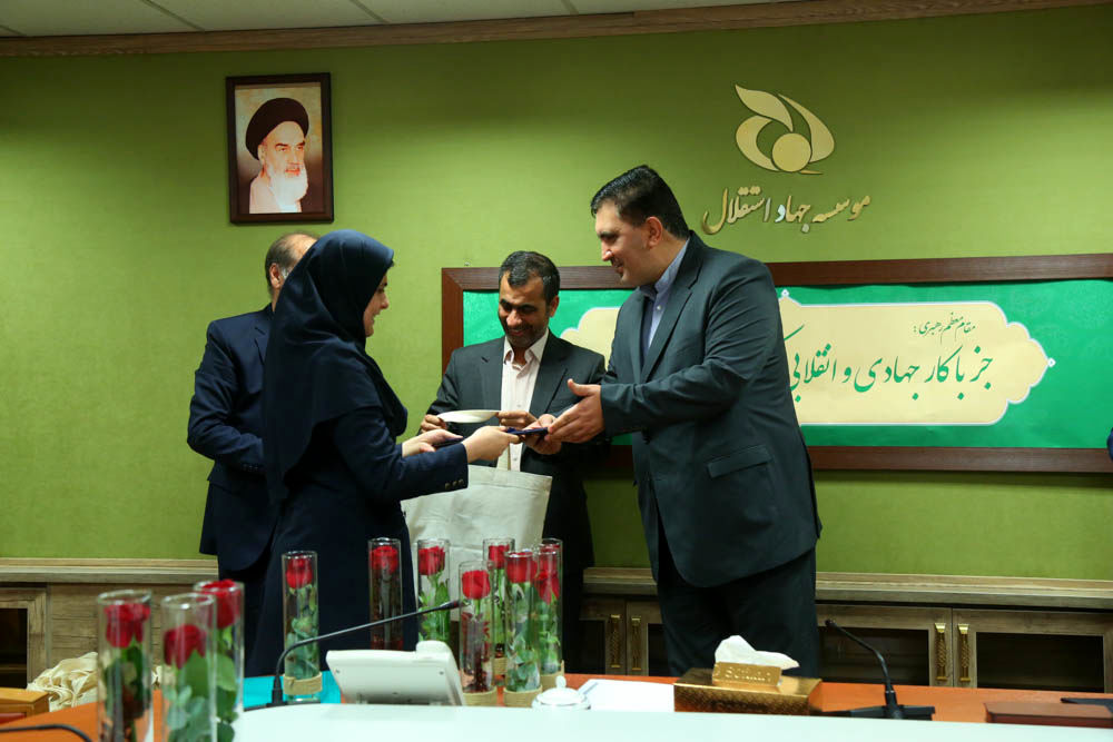 مراسم گرامیداشت روز زن در موسسه جهاد استقلال  