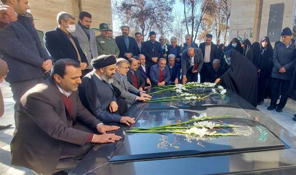 آغاز بهره برداری از پروژه های نظرآباد با ادای احترام به مقام والای شهدا 