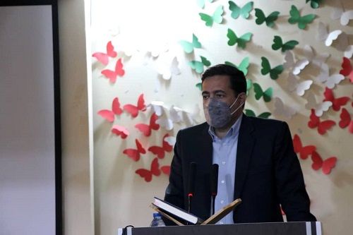 از بانوان در پست های مدیریتی استفاده می کنیم