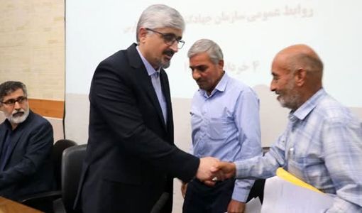 ملاقات بهره برداران و رئیس جهاد کشاورزی فارس / 40 پرونده رسیدگی شد 