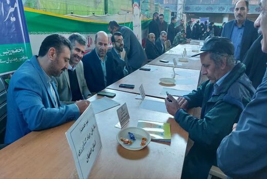 میز خدمت سازمان جهاد کشاورزی استان اصفهان به مناسبت هفته بسیج
