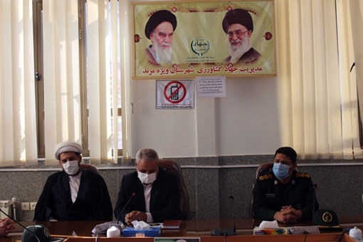 تقدیر از بازنشستگان ، فرزندان شاغل شهدا و تجلیل از خانواده شهدای سنگرساز بی سنگر مرند
