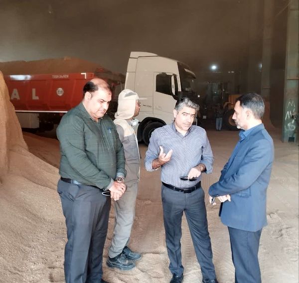 بازرسی از انبار نهاده‌های دامی فارس؛ تایید سلامت و کیفیت محصولات