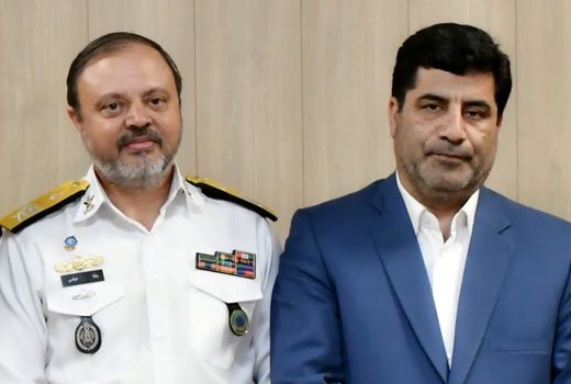 تجلیل مدیر کل حفظ آثار و نشر ارزش‌های دفاع مقدس آذربایجان شرقی 