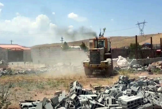 اجرای حکم 50 مورد قلع و قمع بنا و دیوارکشی مستحدثات غیر مجاز در اراضی کشاورزی شهرستان تبریز