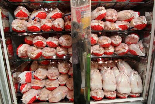 وفور عرضه و ثبات قیمت گوشت مرغ در آذربایجان‌غربی