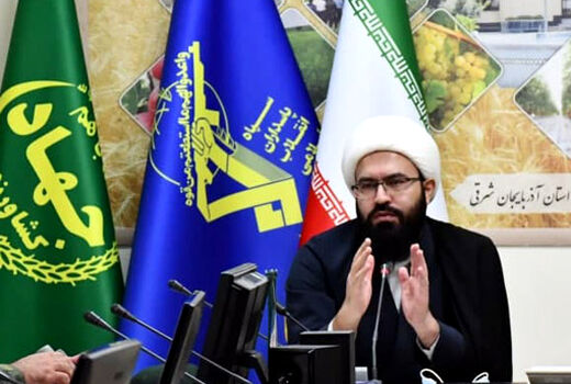 به شهید سلیمانی نه به عنوان یک فرد که باید به عنوان یک مکتب نگاه کرد