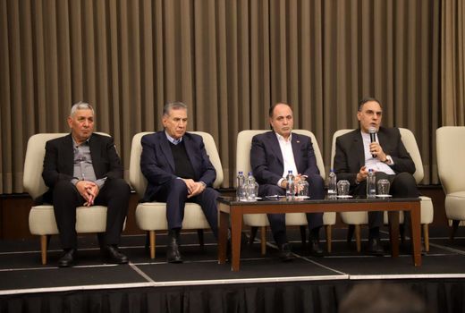 وزیر جهاد کشاورزی:

موانع توسعه صادرات باید برداشته شود/ تلاش برای حل مشکلات گمرک ترکیه / کارشناسان کشاورزی رایزن اقتصادی شوند