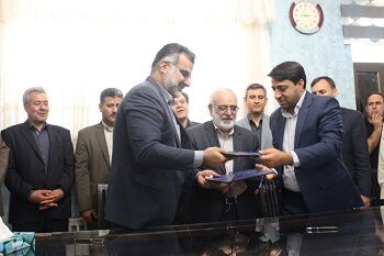 تفاهم نامه ساخت 1024 گلخانه در فارس امضاء شد