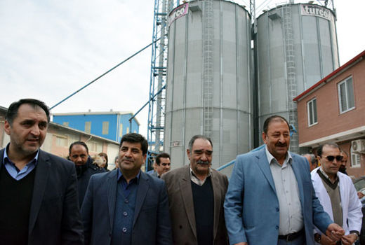  بازدید معاون امور باغبانی وزارت جهادکشاورزی از بزرگترین کارخانه تولیدکننده خوراک دام و طیور در شمالغرب کشور