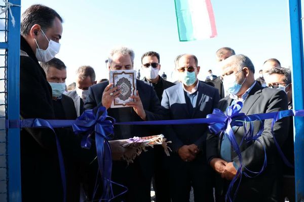 بهره‌برداری از فاز دوم آبیاری نوین 303 هکتاری کشت و صنعت آستان قدس 