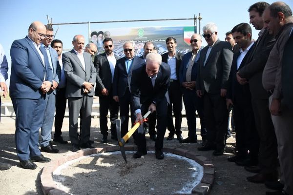 بهرهبرداری و کلنگزنی طرحهای دامپروری دشت آذرنگین با سرمایهگذاری ۲۳,۷۰۰ میلیارد ریالی