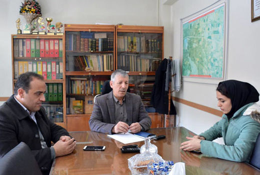 با کشاورزی قراردادی ، مسائل و مشکلات مربوط به تنظیم بازار و بهره وری سامان می یابد