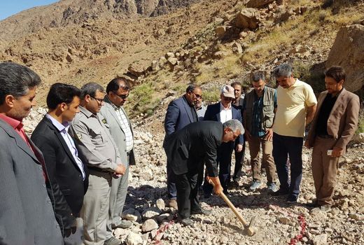 عملیات اجرایی پروژه آبخیزداری کلاچون شهرستان میامی آغاز شد