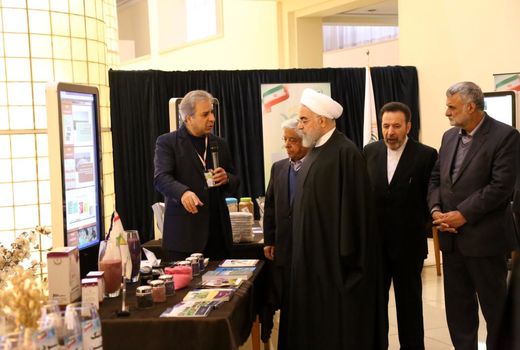 رئیس جمهوری از نمایشگاه دستاوردهای فنآورانه و توانمندی‌های وزارت جهاد کشاورزی بازدید کرد