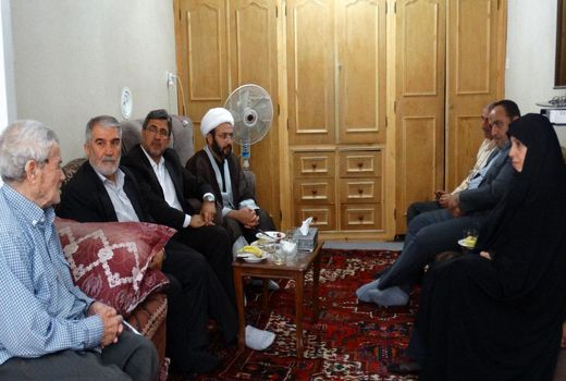 سرکشی و تکریم از خانواده شهدا باید به عنوان یک فرهنگ نهادینه شود