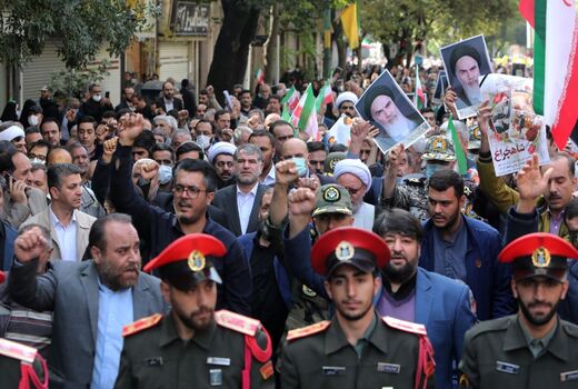 حضور  وزیر جهاد کشاورزی در راهپیمایی به منظور محکومیت جنایت تروریستی در حرم مطهر شاهچراغ (ع)