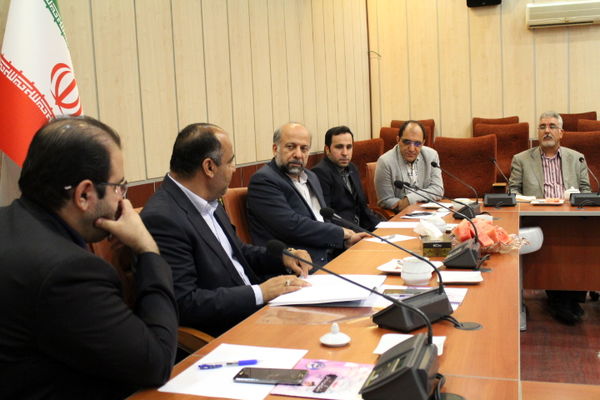 سرمایه گذاران باید امید پیدا کنند که می توانند در حوزه فرهنگ کار اقتصادی کنند