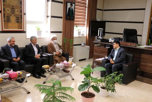 آب ، خاک ، غذا و تولید رئوس برنامه ها و محور فعالیت های جهاد کشاورزی است