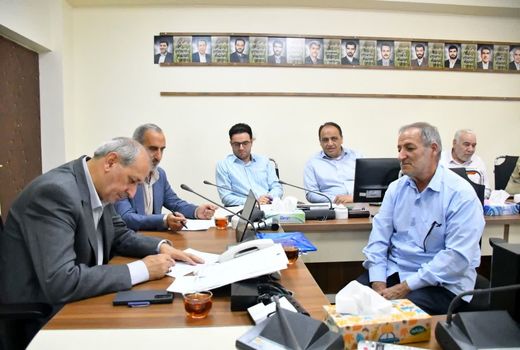 رسیدگی به مشکلات23 نفر از مراجعان کشاورزی توسط رئیس سازمان جهادکشاورزی آذربایجان شرقی