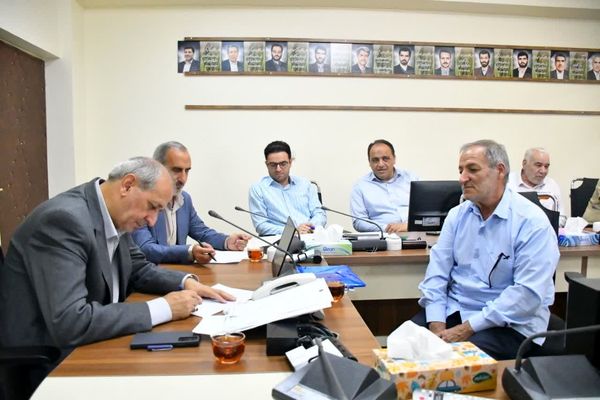 رسیدگی به مشکلات23 نفر از مراجعان کشاورزی توسط رئیس سازمان جهادکشاورزی آذربایجان شرقی