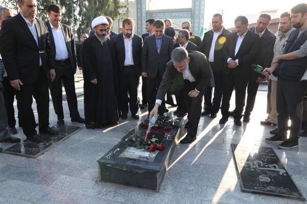 تجدید میثاق وزیر جهاد کشاورزی با شهدای شهرستان آمل 