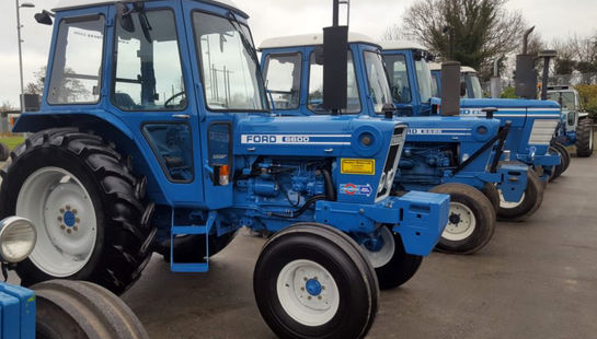 نمایشگاه تراکتورهای کمپانی فورد در ایرلند