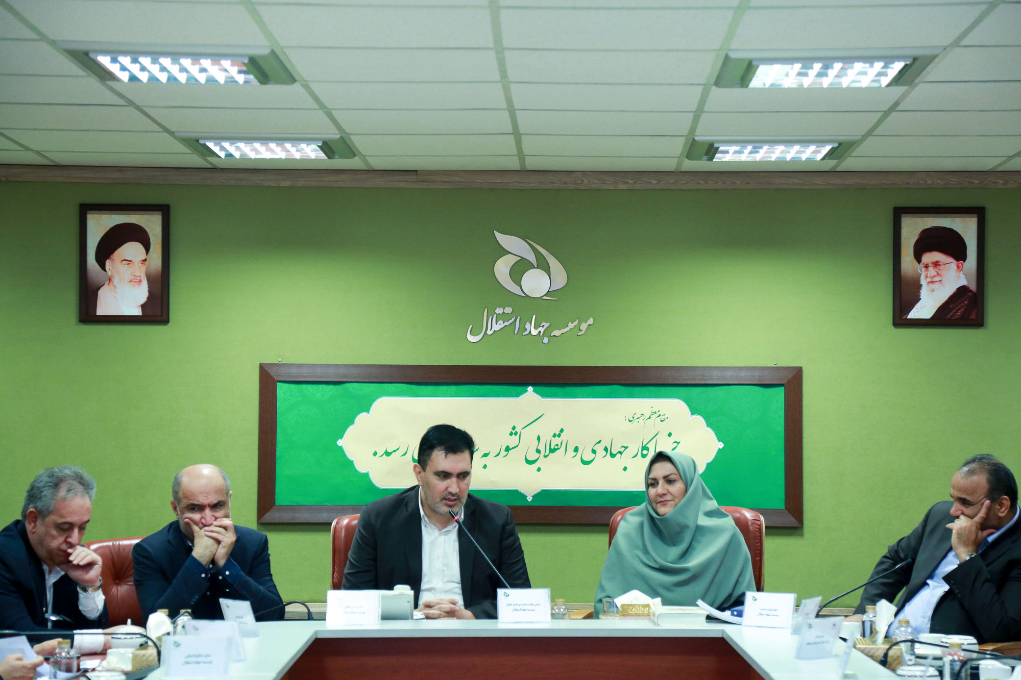  هشتمین جلسه شورای مدیران موسسه جهاد استقلال 