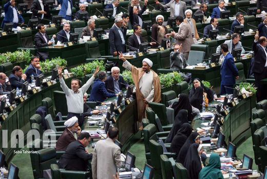 اعلام وصول سؤال ملی ۶ نماینده از وزیر امور خارجه 