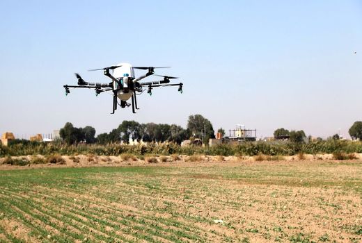 برگزاری کارگاه آموزشی سمپاشی مزارع با پهپاد