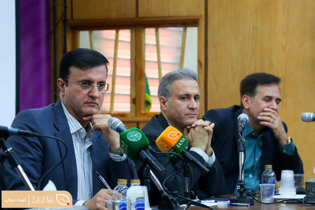 نشست صمیمانه دکتر علی تیموری معاون توسعه مدیریت و منابع وزارت جهاد کشاورزی و مدیران ارشد این معاونت با کارکنان وزارتخانه