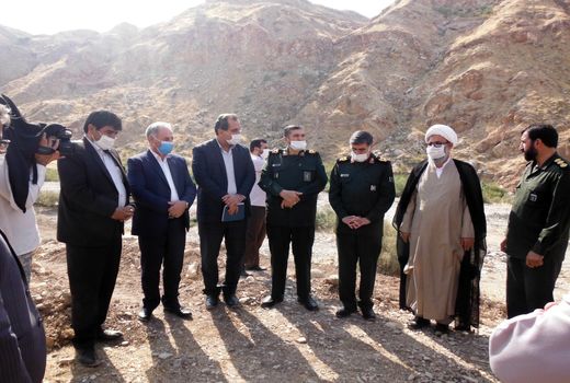 بازدید سردار حزنی دبیر قرارگاه محرومیت زدایی سپاه پاسداران از قنات امیر آباد مهران
