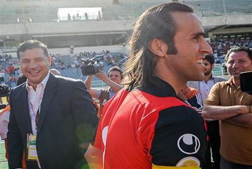 صدرنشینی مقتدرانه جادوگر در آسیا