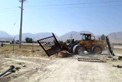 ۳۸۱ بنا‌ی غیرمجاز در کردستان قلع و قمع شد