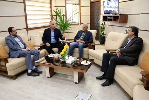 دیدار رییس سازمان جهاد کشاورزی استان قزوین با مدیرعامل شرکت سیمرغ / ضرورت راه‌اندازی زنجیره تخم مرغ