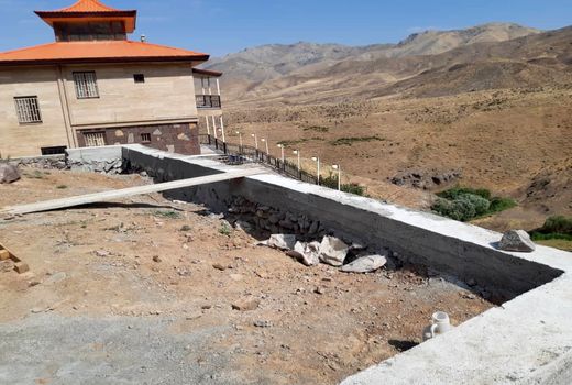 توقف ساخت 4 بنای غیر مجاز در اراضی کشاورزی شهرستان آبیک اجرا شد