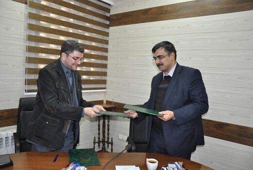 تبادل تفاهمنامه اداره کل منابع طبیعی وآبخیزداری و مرکز تحقیقات و آموزش کشاورزی آذربایجان شرقی