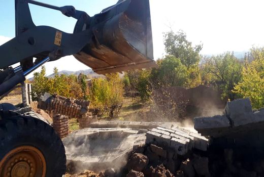 آزاد سازی 17000 متر مربع از اراضی کشاورزی  شهرستان بوئین زهرا